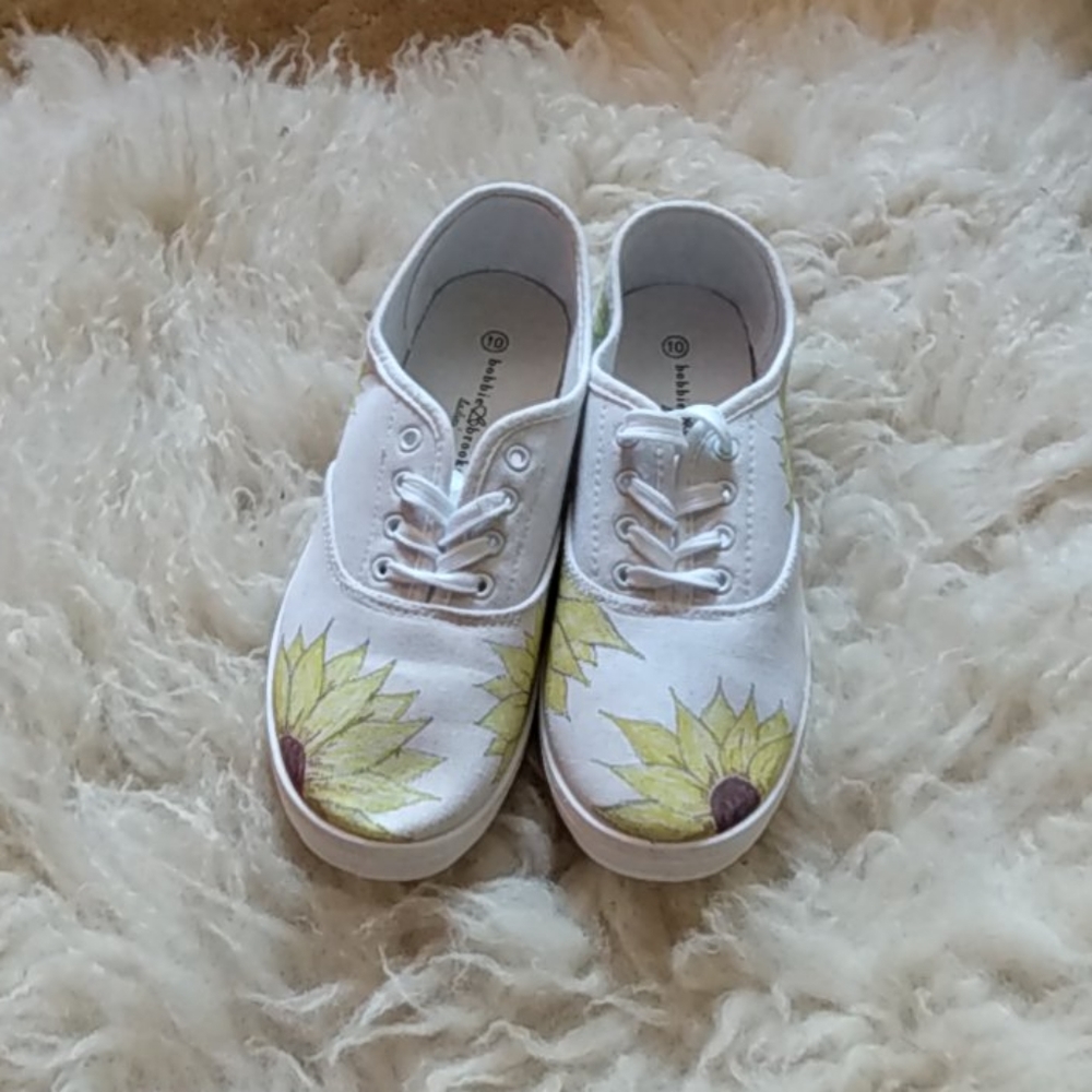 Hand drawn sunflower sneakers